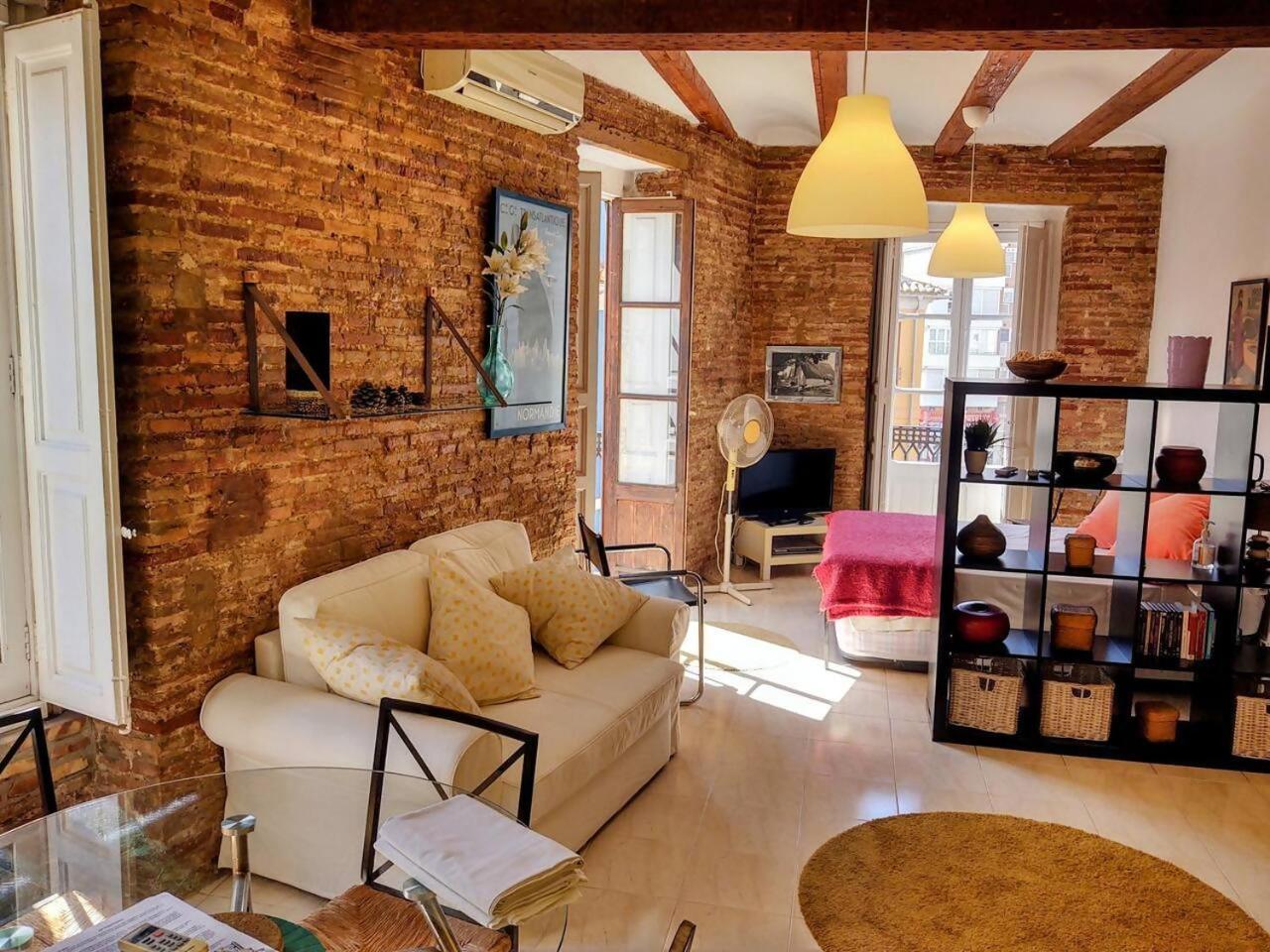 Charming In The Center Appartamento